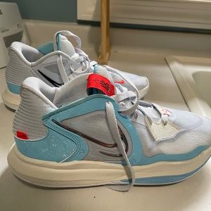 Nike Kyrie Low 5 Basketball shoes women's 8 men 6.5